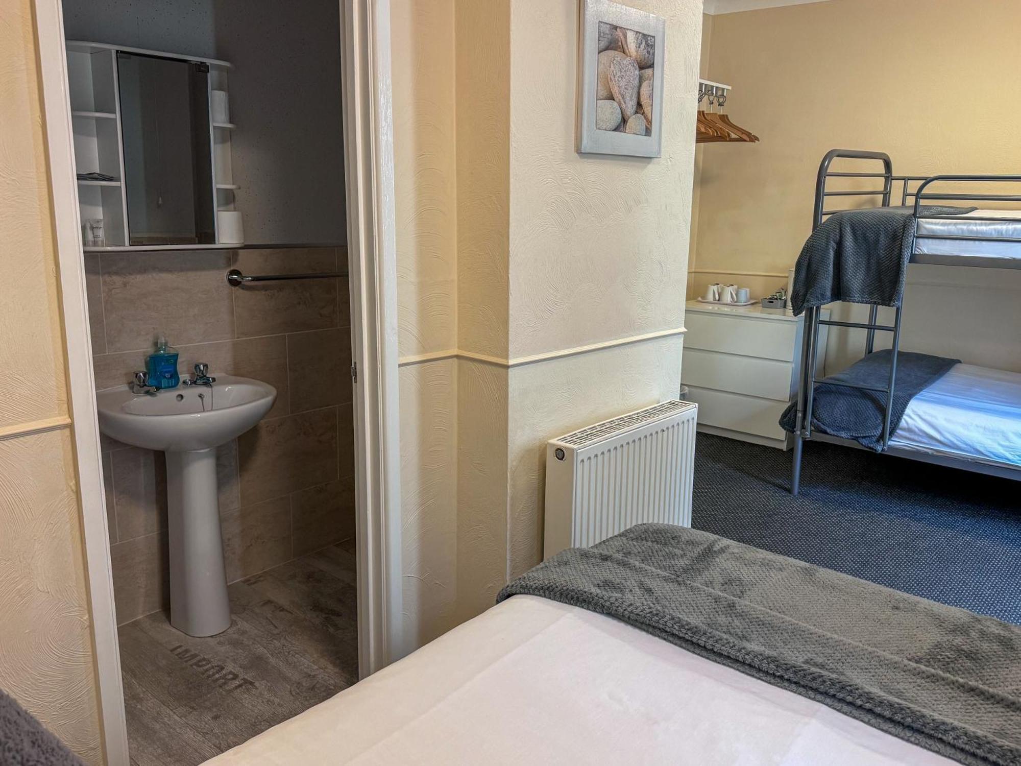 Guest house The Ascot 3*